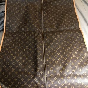 LV Garmet Bag